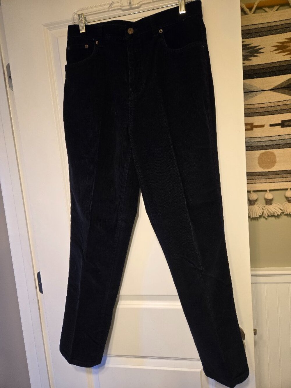 Women's Bill Blass 5-pocket corduroy jeans; size 10, dark navy blue